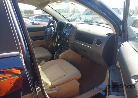 2011 Jeep Compass из США, поврежденный, VIN 1J4NT1FB5BD192131